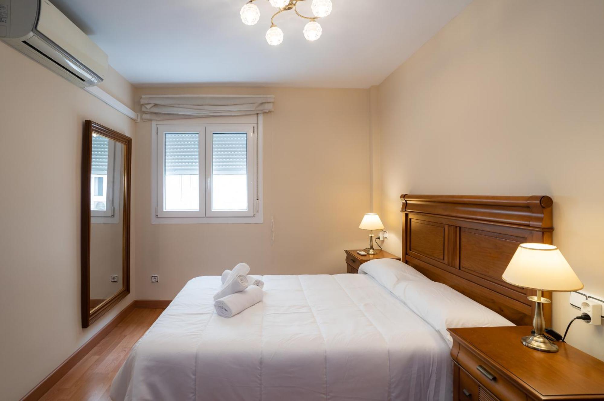 Appartement Cuarteles By Dossan à Málaga Extérieur photo