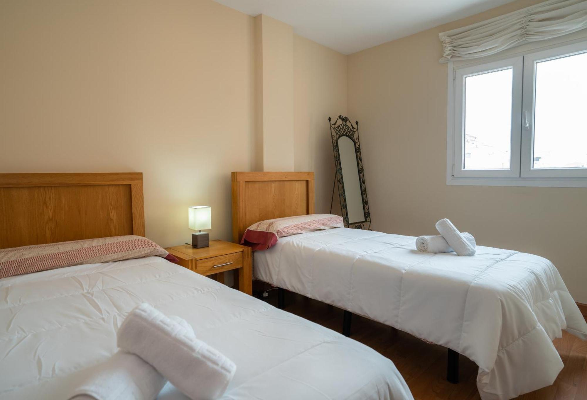 Appartement Cuarteles By Dossan à Málaga Extérieur photo